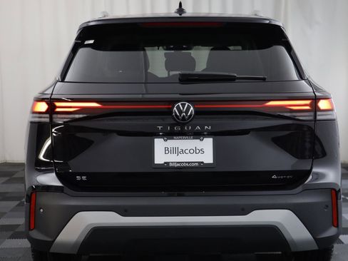 New 2026 Volkswagen Tiguan SE image 15