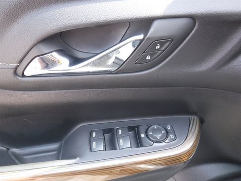 Used 2022 GMC Acadia SLE w/ LPO, Floor Liner Package FWD image 14