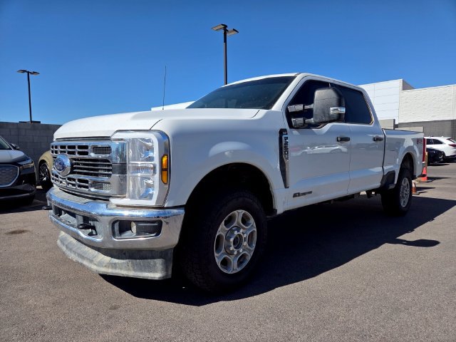 Used 2025 Ford F250 XLT w/ FX4 Off-Road Package AWD/4WD image 2