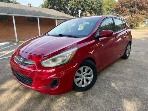Used 2016 Hyundai Accent SE image 1