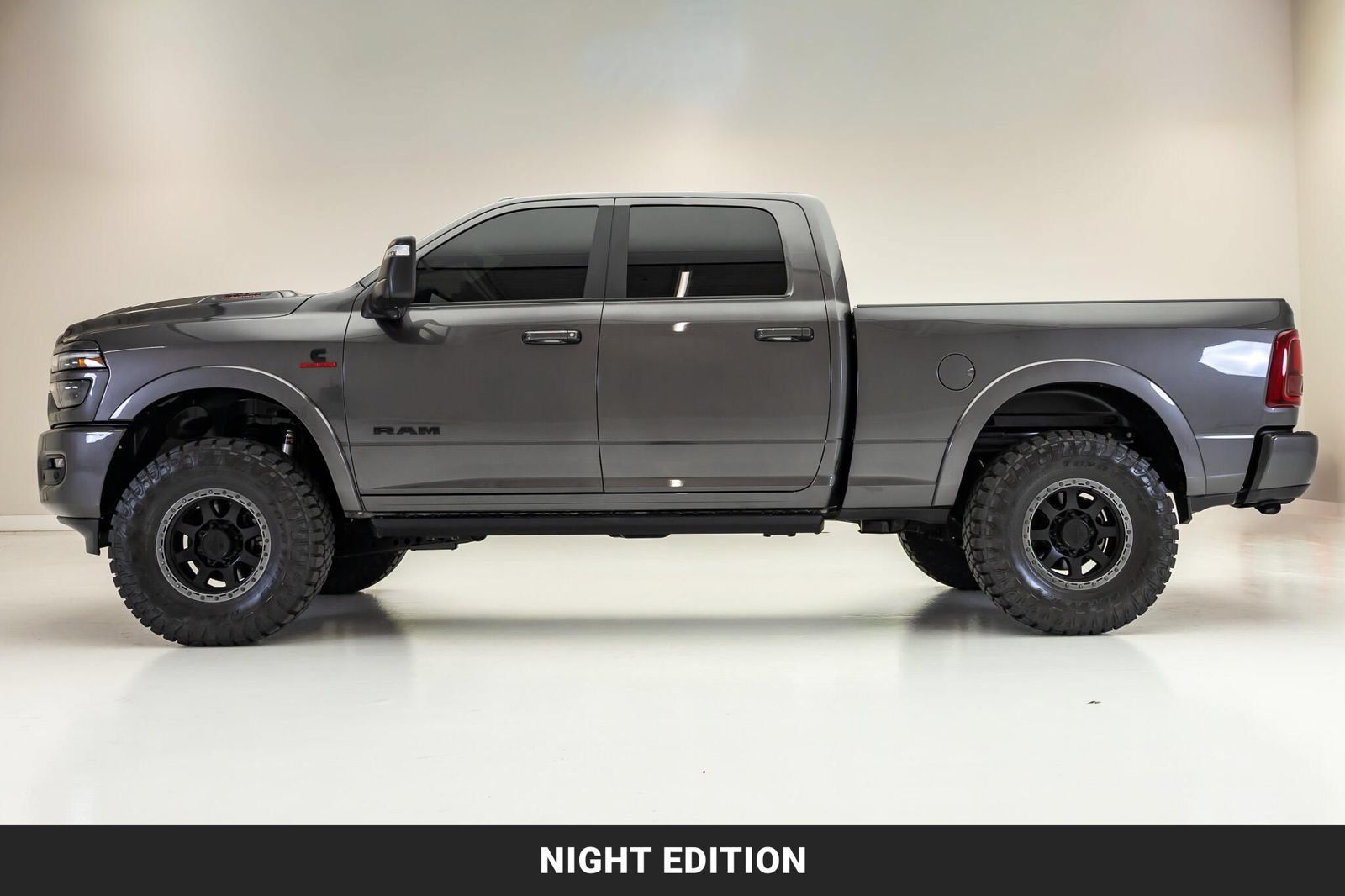 Used 2026 RAM 2500 Limited AWD/4WD image 5