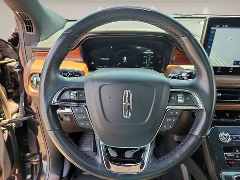 Certified 2023 Lincoln Nautilus Reserve w/ Luxury Package AWD/4WD image 19