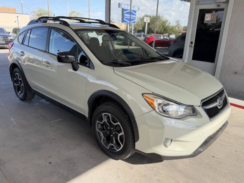 Used 2015 Subaru Crosstrek 2.0i Premium AWD/4WD image 2