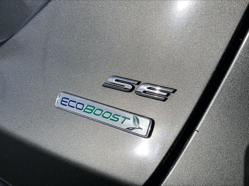 Used 2013 Ford Fusion SE FWD image 9