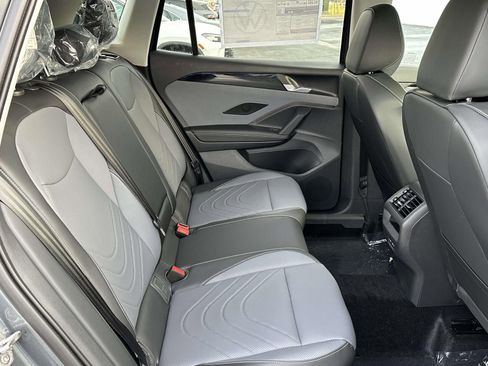 New 2026 Volkswagen Tiguan SE image 15