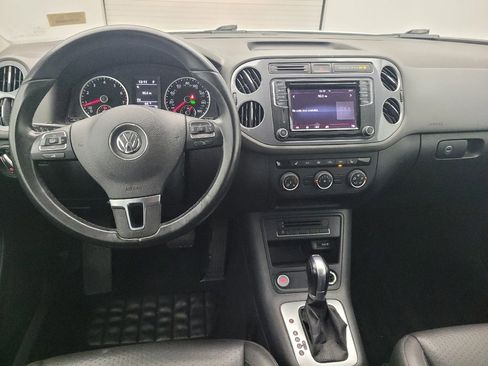 Used 2017 Volkswagen Tiguan S image 22