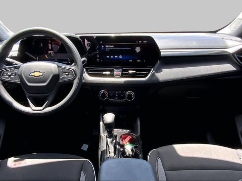 Used 2024 Chevrolet TrailBlazer LS w/ LS Convenience Package FWD image 14