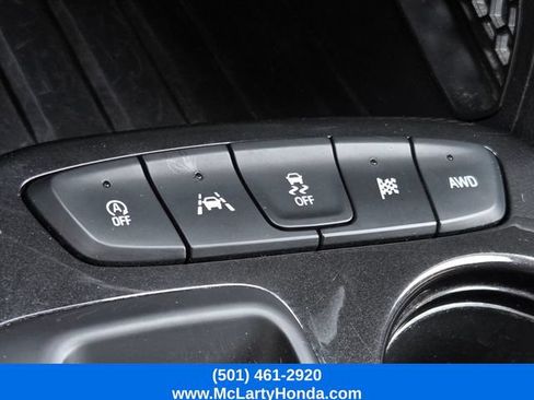 Used 2025 Chevrolet TrailBlazer LT AWD/4WD image 28