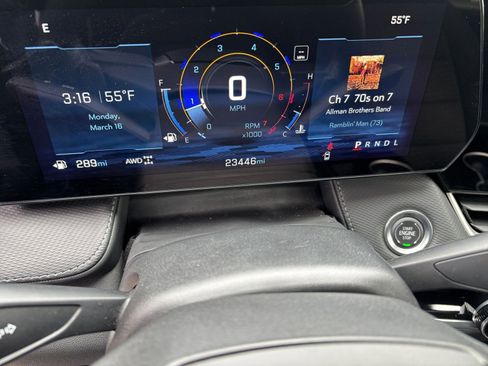 Used 2025 Chevrolet Equinox LT AWD/4WD image 35