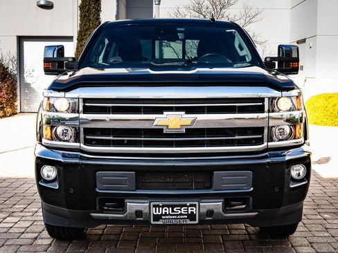 Used 2018 Chevrolet Silverado 2500 High Country image 2