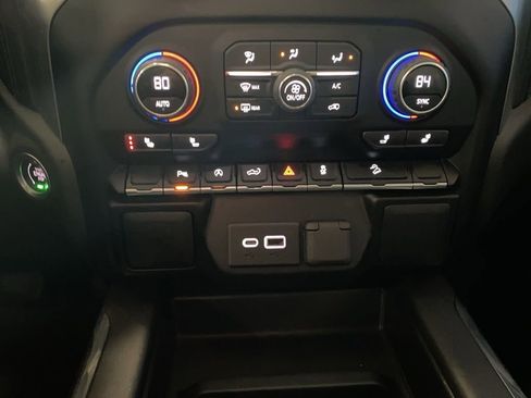 Used 2022 Chevrolet Silverado 1500 RST image 7