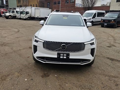 Certified 2025 Volvo XC90 T8 Ultra w/ Protection Package Premier image 6