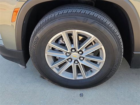 Used 2023 Chevrolet Traverse LT w/ LPO, Cargo Package image 7