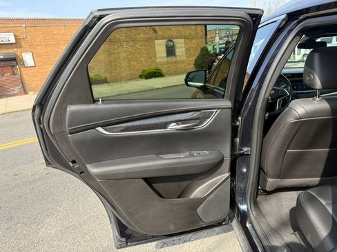Used 2021 Cadillac XT5 Premium Luxury AWD/4WD image 23
