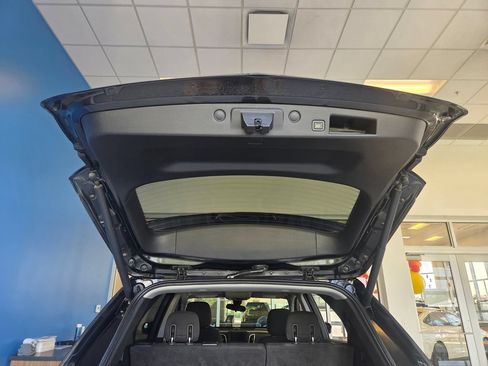 Used 2020 Chevrolet Equinox LT w/ Driver Convenience Package FWD image 10