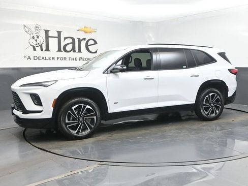 Used 2025 Buick Enclave Sport Touring FWD image 33