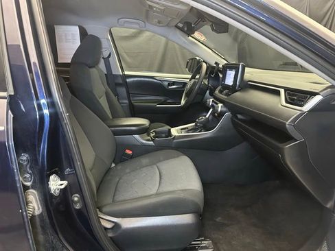 Used 2021 Toyota RAV4 XLE AWD/4WD image 14
