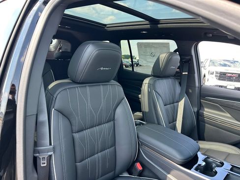 New 2026 Buick Enclave Avenir AWD/4WD image 39