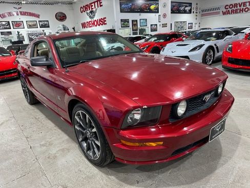 Used 2007 Ford Mustang GT image 4