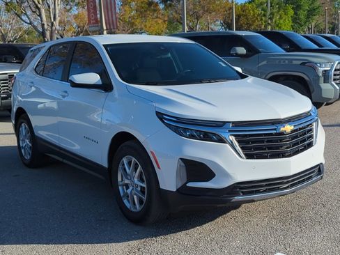 Used 2022 Chevrolet Equinox LT image 3