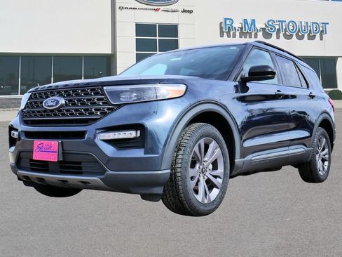 Used 2023 Ford Explorer XLT w/ Equipment Group 202A AWD/4WD image 15