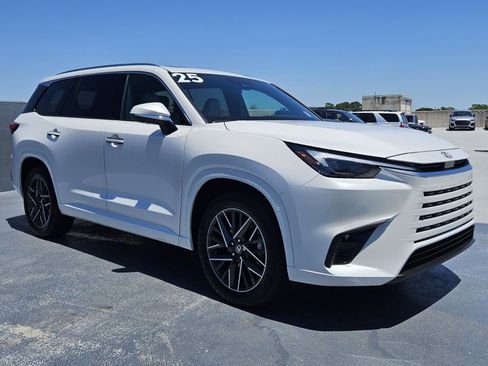 Certified 2025 Lexus TX 350 AWD w/ Technology Package image 7