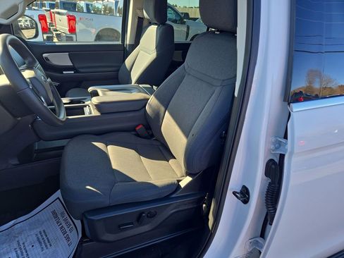 Certified 2025 Ford Expedition Active AWD/4WD image 6
