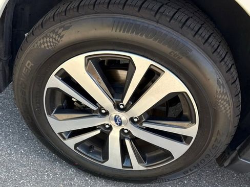 Used 2019 Subaru Outback 2.5i Limited image 12