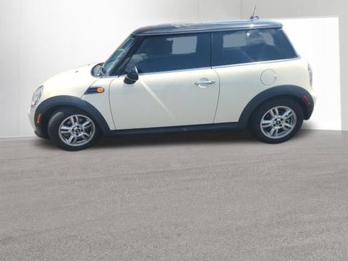 Used 2013 MINI Cooper Hardtop FWD image 2