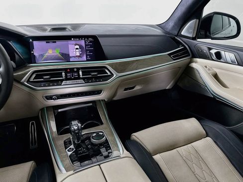 Used 2020 BMW X7 M50i w/ Dynamic Handling Package AWD/4WD image 24