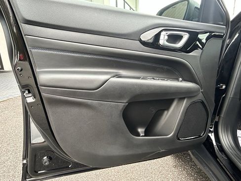 New 2026 Jeep Compass Latitude image 24