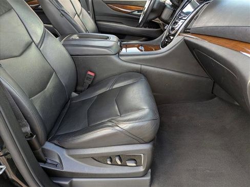 Used 2019 Cadillac Escalade Premium Luxury image 23