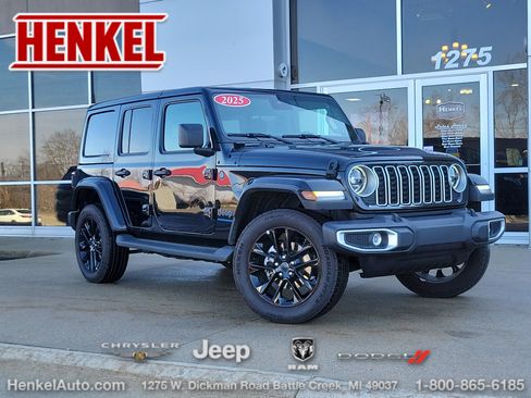 Used 2025 Jeep Wrangler Unlimited Sahara image 1