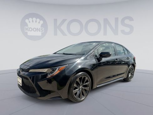 Used 2021 Toyota Corolla LE FWD image 1