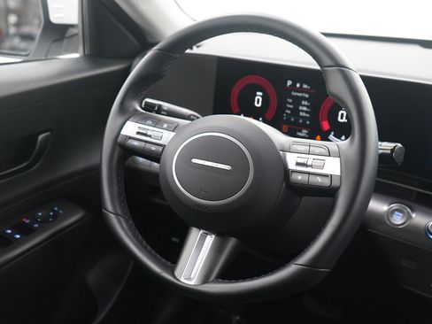 Used 2025 Hyundai Kona SEL image 16