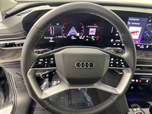 Certified 2025 Audi Q5 Premium Plus w/ Premium Plus AWD/4WD image 13