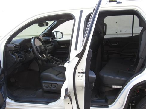 Certified 2026 Toyota 4Runner Limited AWD/4WD image 13