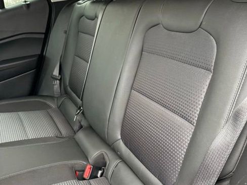 Used 2025 Chevrolet Trax LT image 18