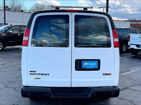 Used 2013 GMC Savana 1500 AWD image 9