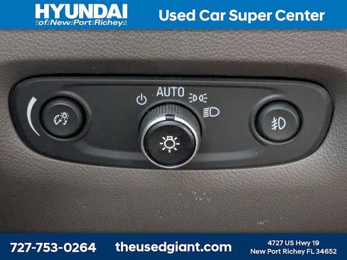 Used 2019 Chevrolet Traverse LT FWD image 30