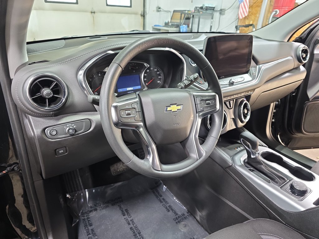 Used 2024 Chevrolet Blazer LT w/ Convenience Package AWD/4WD image 18