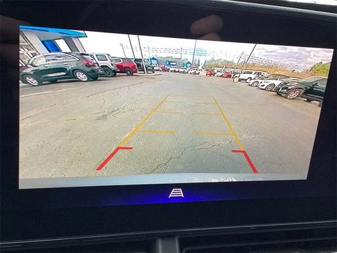 Used 2024 Chevrolet Trax LT w/ LT Convenience Package image 31