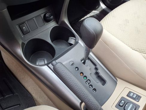 Used 2012 Toyota RAV4 FWD w/ Upgrade Value Pkg image 22
