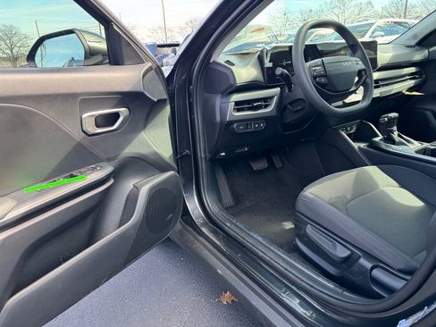 New 2026 Kia K4 LXS image 10