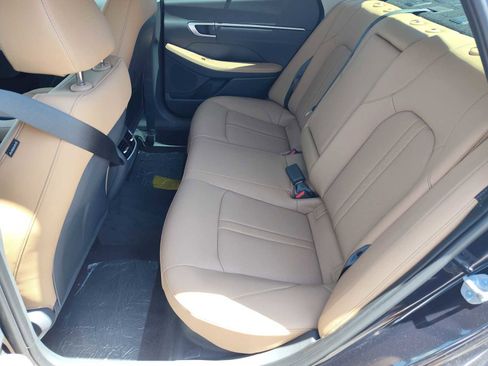 New 2025 Hyundai Sonata Limited image 17