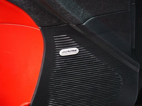 Used 2015 Dodge Challenger R/T Plus RWD image 7