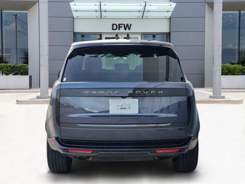 Certified 2025 Land Rover Range Rover SE image 6