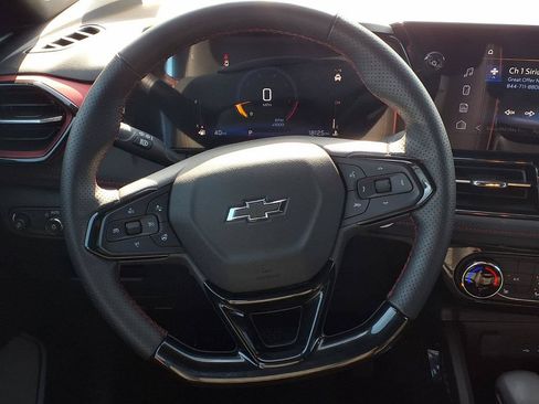 Used 2025 Chevrolet TrailBlazer RS w/ Driver Confidence Package FWD image 21
