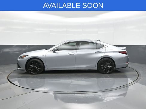 Used 2025 Lexus ES 350 w/ Accessory Package (Z1) FWD image 4