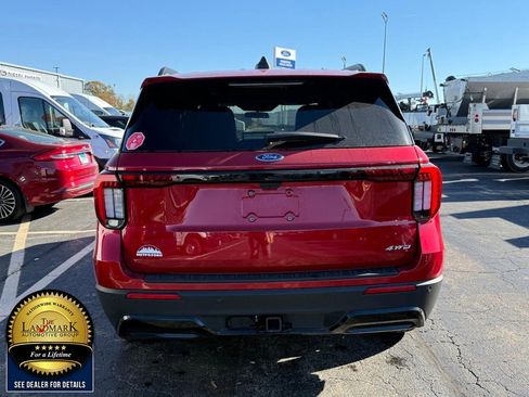 Used 2025 Ford Explorer ST-Line image 6